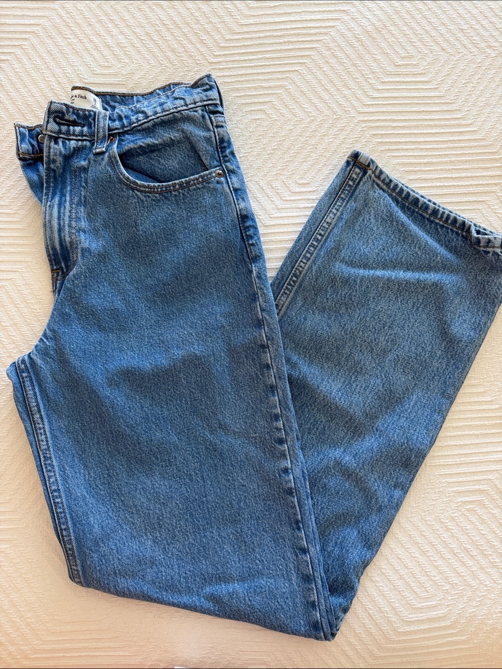 Abercrombie & Fitch Women’s Loose Straight High Rise Blue Denim Jeans